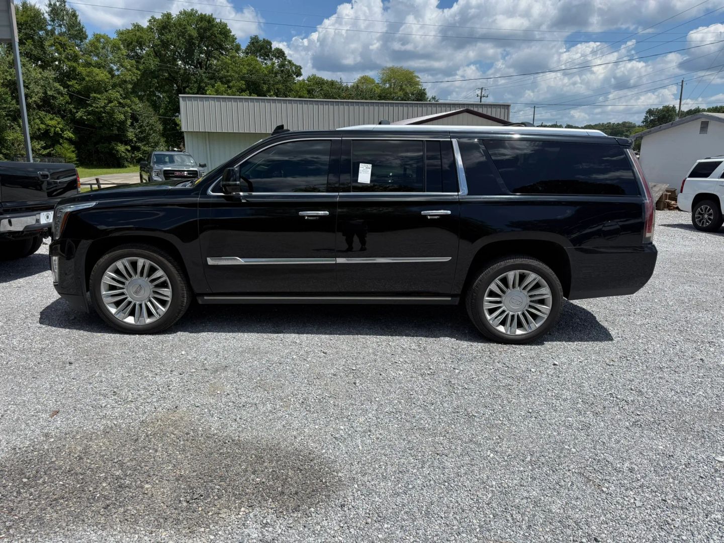 cadillac escalade esv 2017 1GYS4JKJ2HR143008 image cadillac escalade esv 2017 1GYS4JKJ2HR143008 image